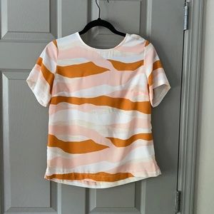 Patterned, light weight, shirt sleeve shirt